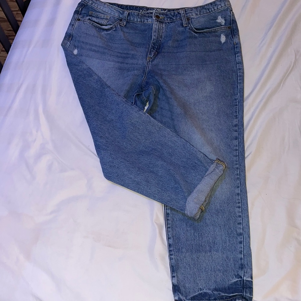 Universal Thread “Mom” Style Jeans